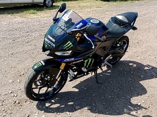 YAMAHA YZF R3 MONSTER Frente Motorista