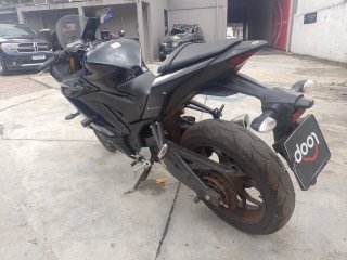 YAMAHA YZF R3 MONSTER Traseira Motorista