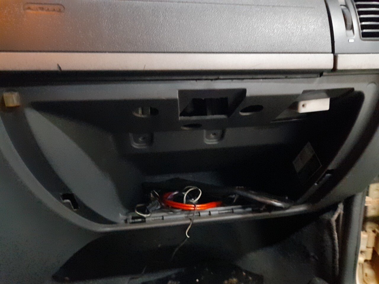 Foto 28 de 41: FIAT PALIO 1.8 MPI ADVENTURE WEEKEND 16V FLEX 4P MANUAL 2010/2011