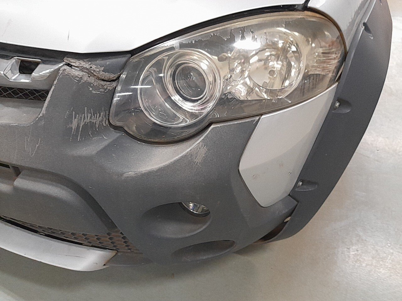 Foto 19 de 41: FIAT PALIO 1.8 MPI ADVENTURE WEEKEND 16V FLEX 4P MANUAL 2010/2011