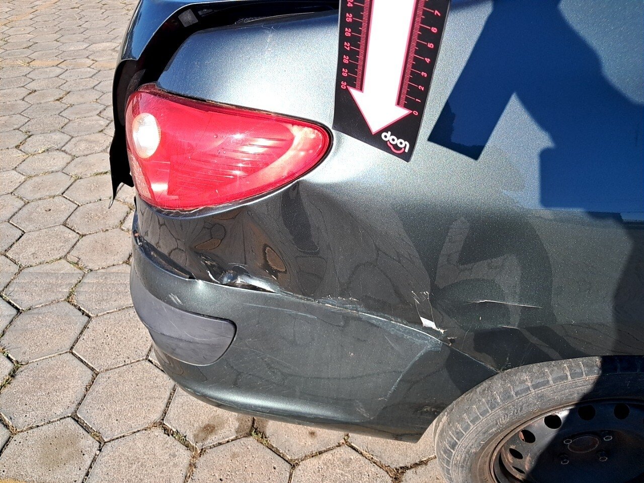 Foto 41 de 59: PEUGEOT 207 1.4 XR PASSION 8V FLEX 4P MANUAL 2010/2011