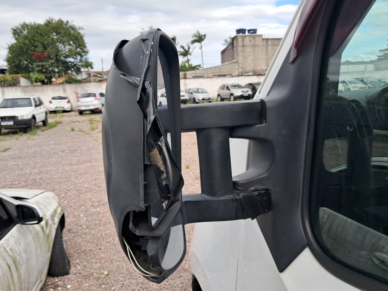Foto 25 de 27: RENAULT MASTER 2.3 DCI CHASSI CABINE L2H1 16V DIESEL 2P MANUAL 2014/2015