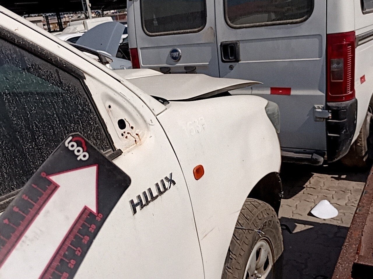 Foto 19 de 23: TOYOTA HILUX 3.0 4X4 CS 16V TURBO INTERCOOLER DIESEL 2P MANUAL 2015/2015