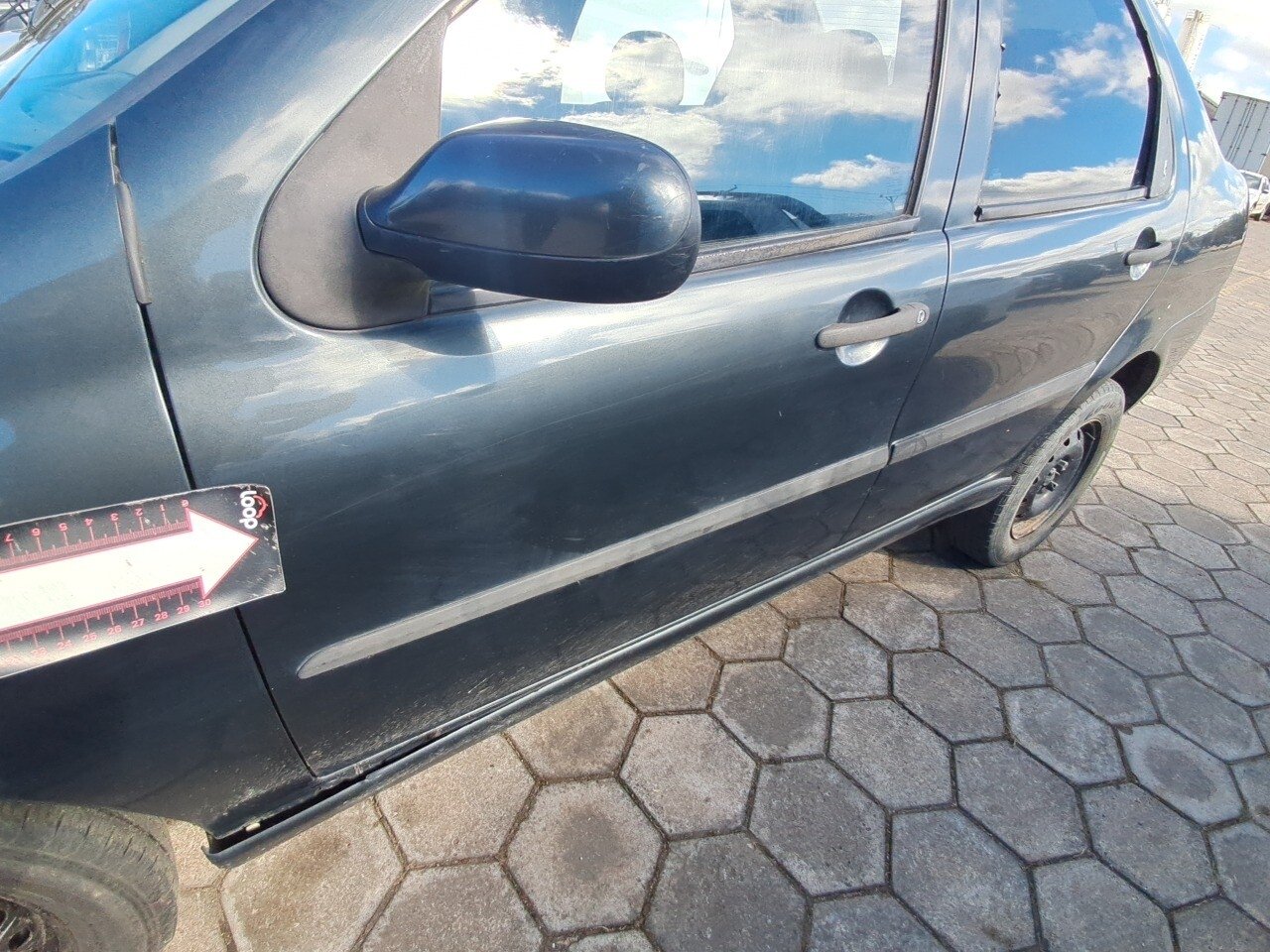 Foto 36 de 60: FIAT SIENA 1.0 MPI FIRE 8V FLEX 4P MANUAL 2009/2010