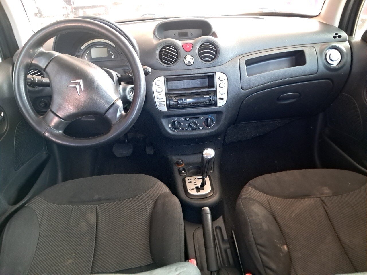 Foto 12 de 54: CITROËN C3 1.6 I GLX 16V FLEX 4P AUTOMÁTICO 2008/2009