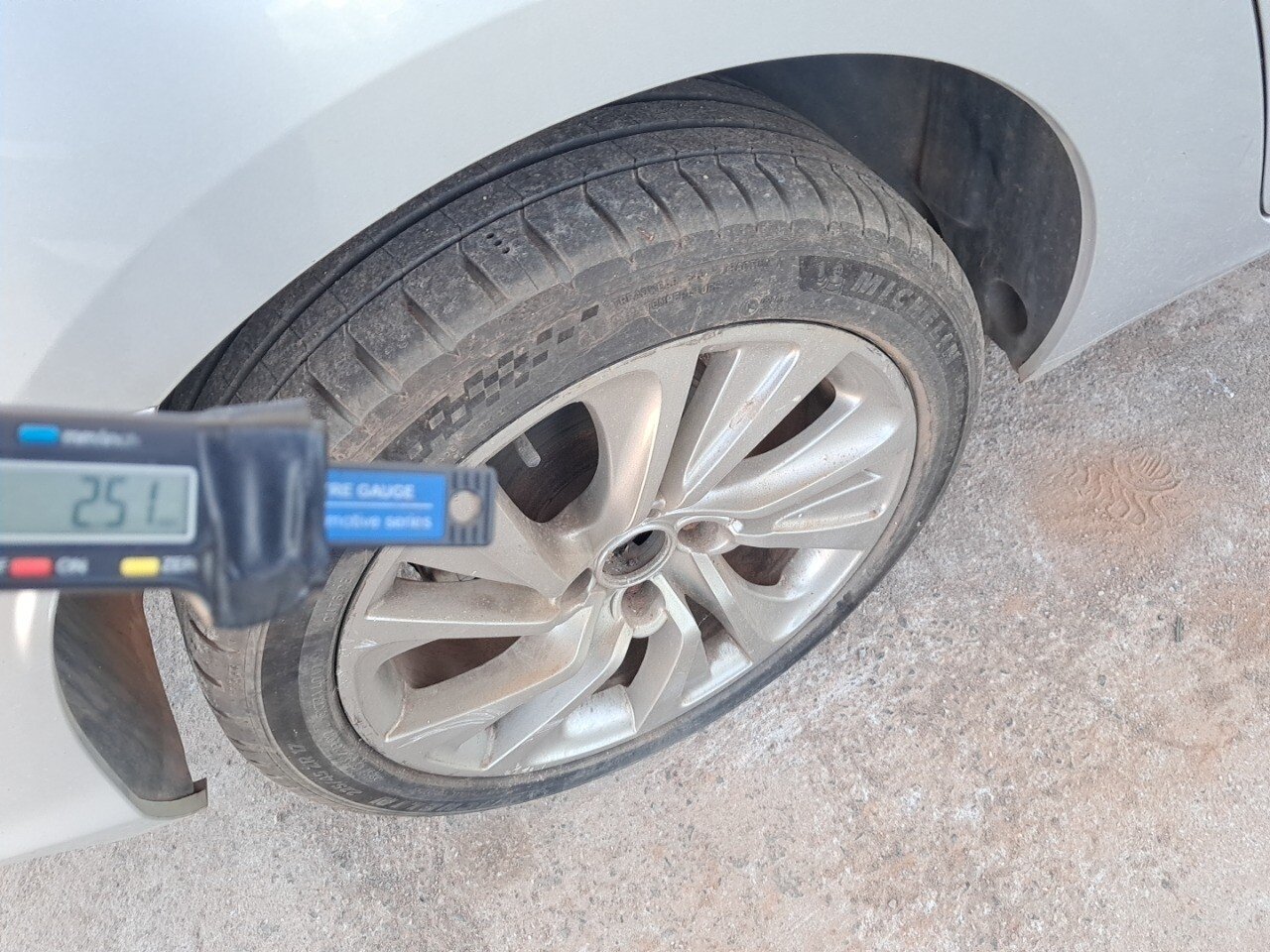 Foto 17 de 33: CITROËN C4 LOUNGE 1.6 TENDANCE 16V TURBO GASOLINA 4P AUTOMÁTICO 2014/2015