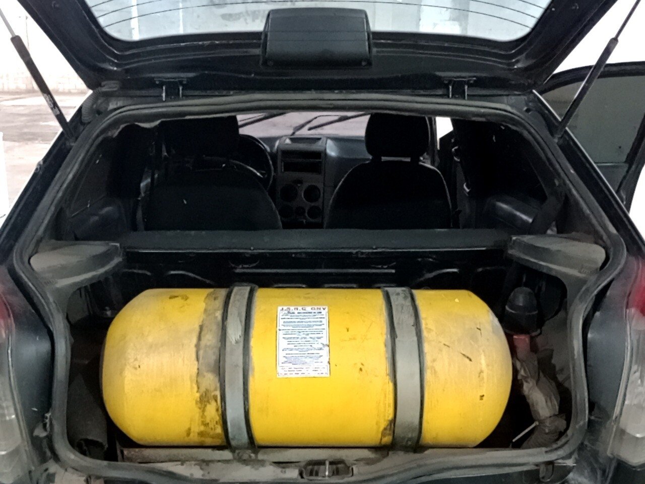 Foto 8 de 60: FIAT PALIO 1.0 MPI FIRE 8V FLEX 4P MANUAL 2014/2015