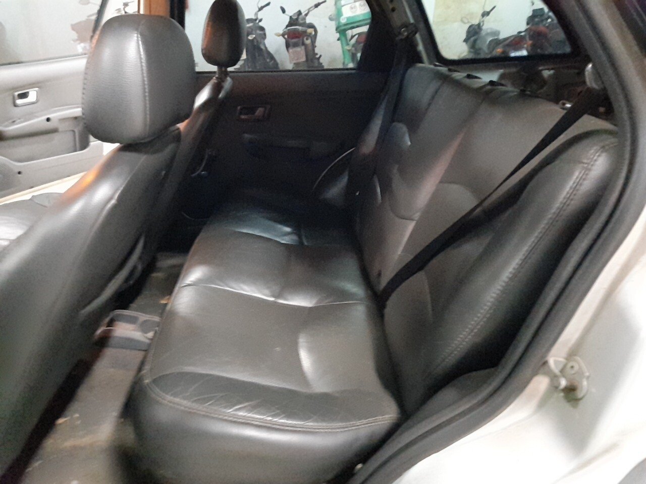 Foto 12 de 41: FIAT PALIO 1.8 MPI ADVENTURE WEEKEND 16V FLEX 4P MANUAL 2010/2011