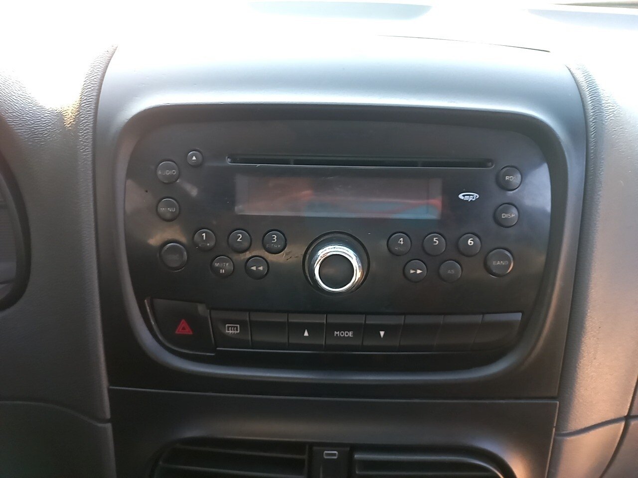 Foto 15 de 55: FIAT SIENA 1.4 MPI EL 8V FLEX 4P MANUAL 2012/2013