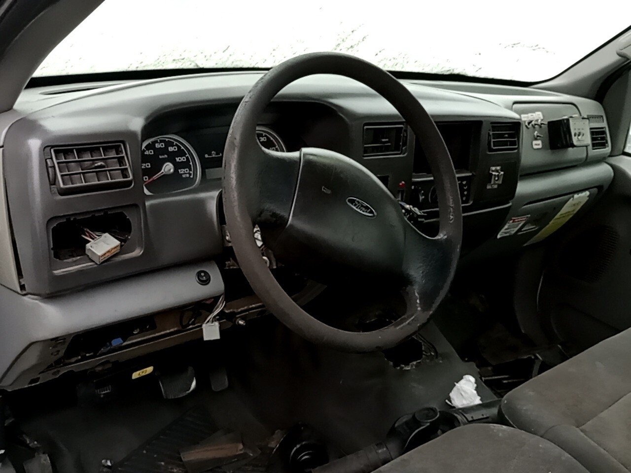 Foto 11 de 33: FORD F-4000 Trop. Multi CT 2.8 4x4 (die.)(E5) 2015/2016