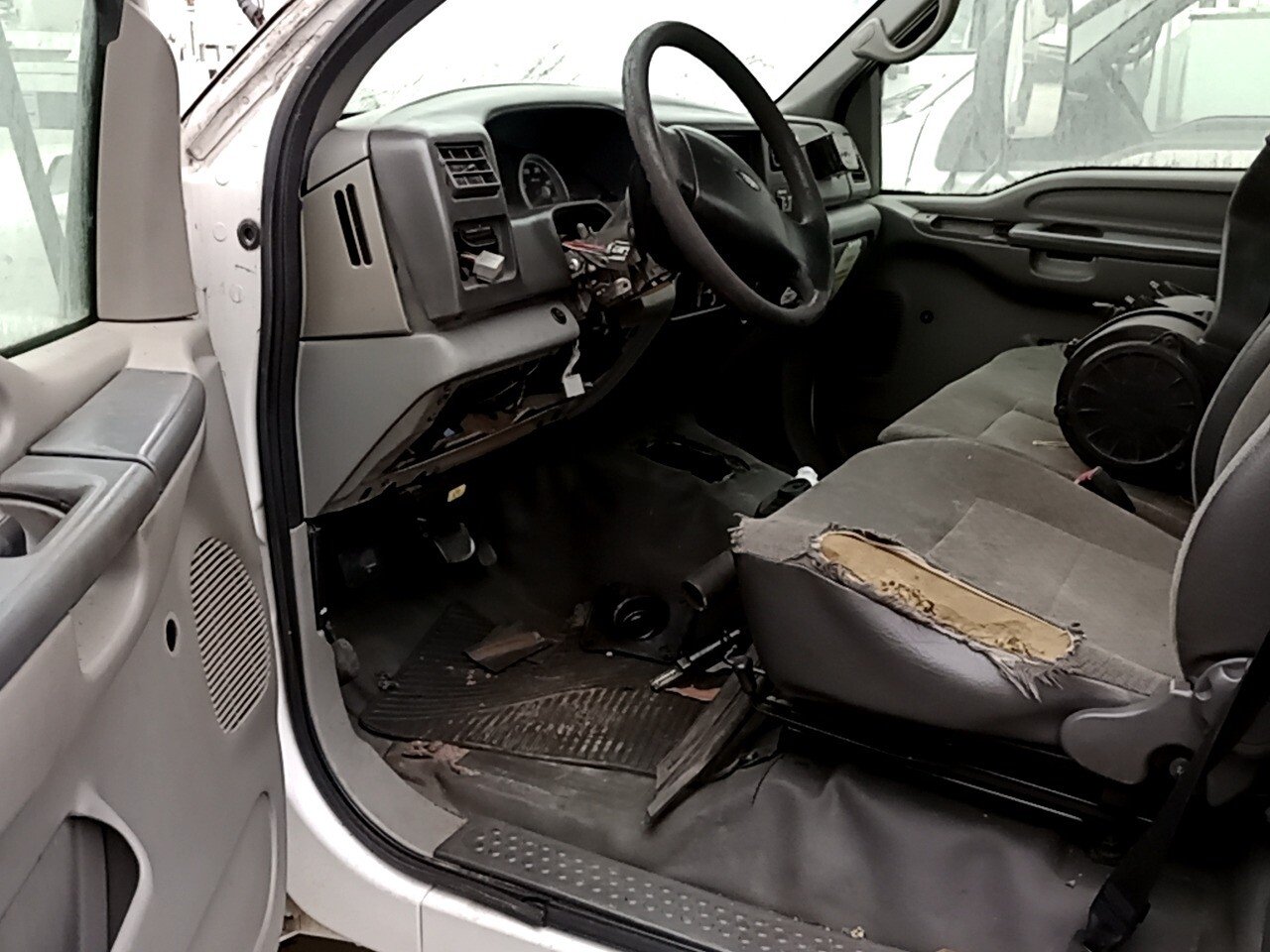 Foto 13 de 33: FORD F-4000 Trop. Multi CT 2.8 4x4 (die.)(E5) 2015/2016