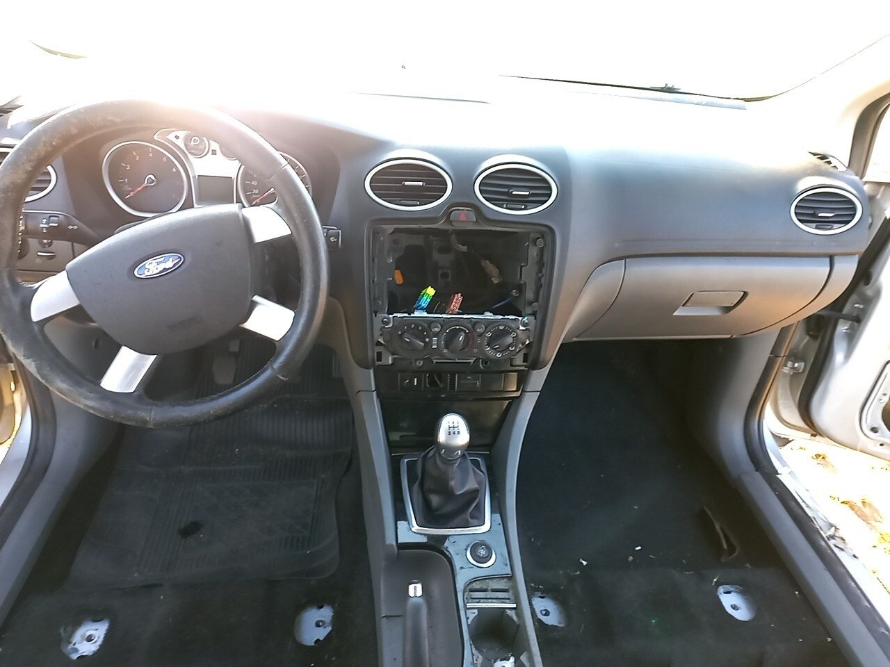 Foto 20 de 41: FORD FOCUS 1.6 GL 16V FLEX 4P MANUAL 2013/2013