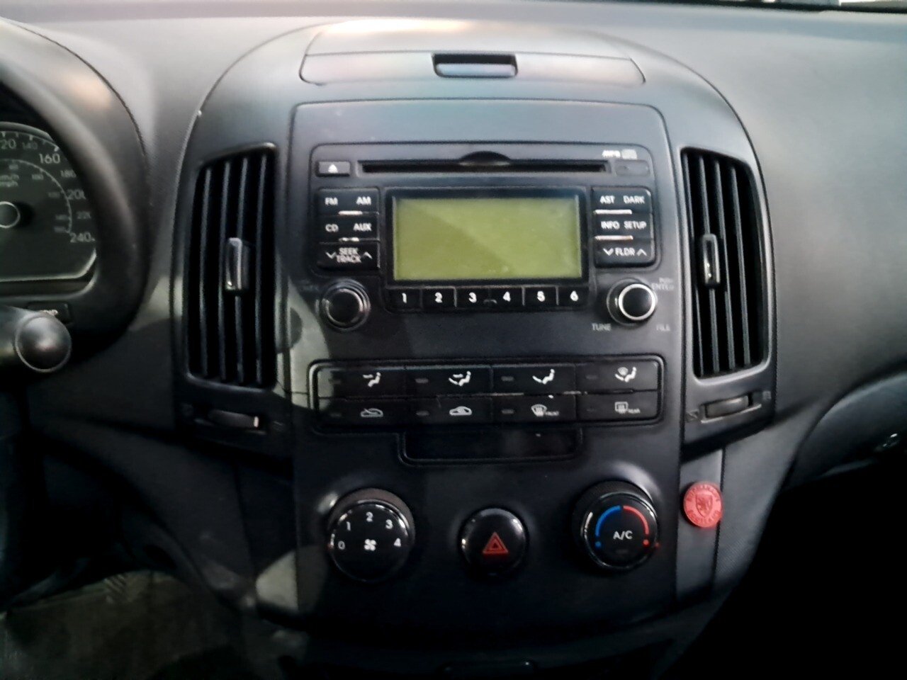 Foto 11 de 57: HYUNDAI I30 2.0 MPI 16V GASOLINA 4P MANUAL 2011/2012