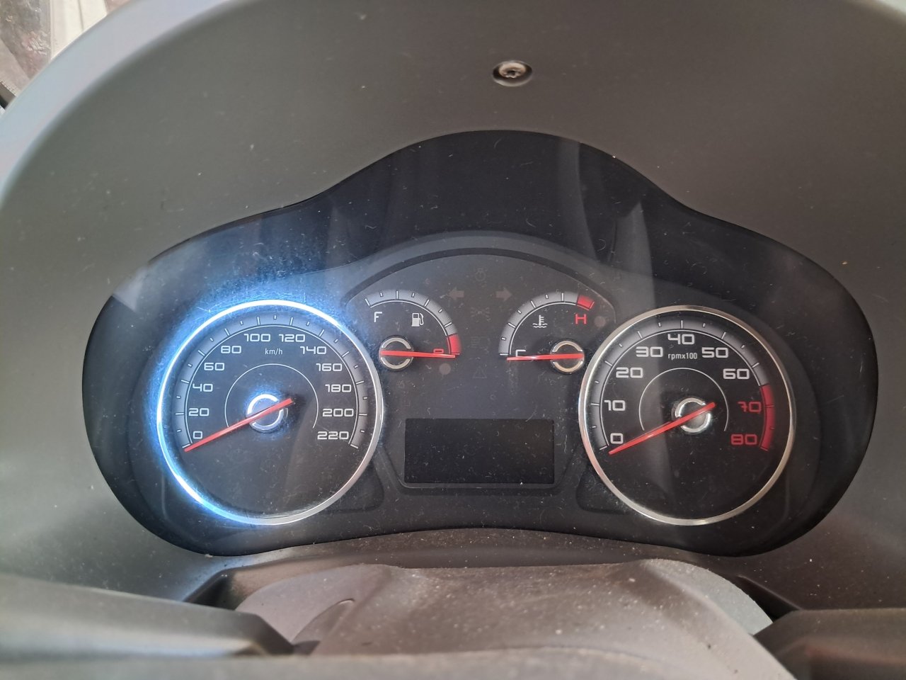 Foto 21 de 60: FIAT PALIO 1.0 MPI ATTRACTIVE 8V FLEX 4P MANUAL 2013/2014