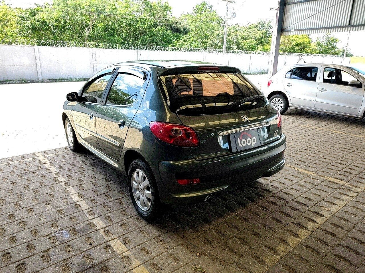 Foto 28 de 46: PEUGEOT 207 1.4 XR SPORT 8V FLEX 4P MANUAL 2010/2011