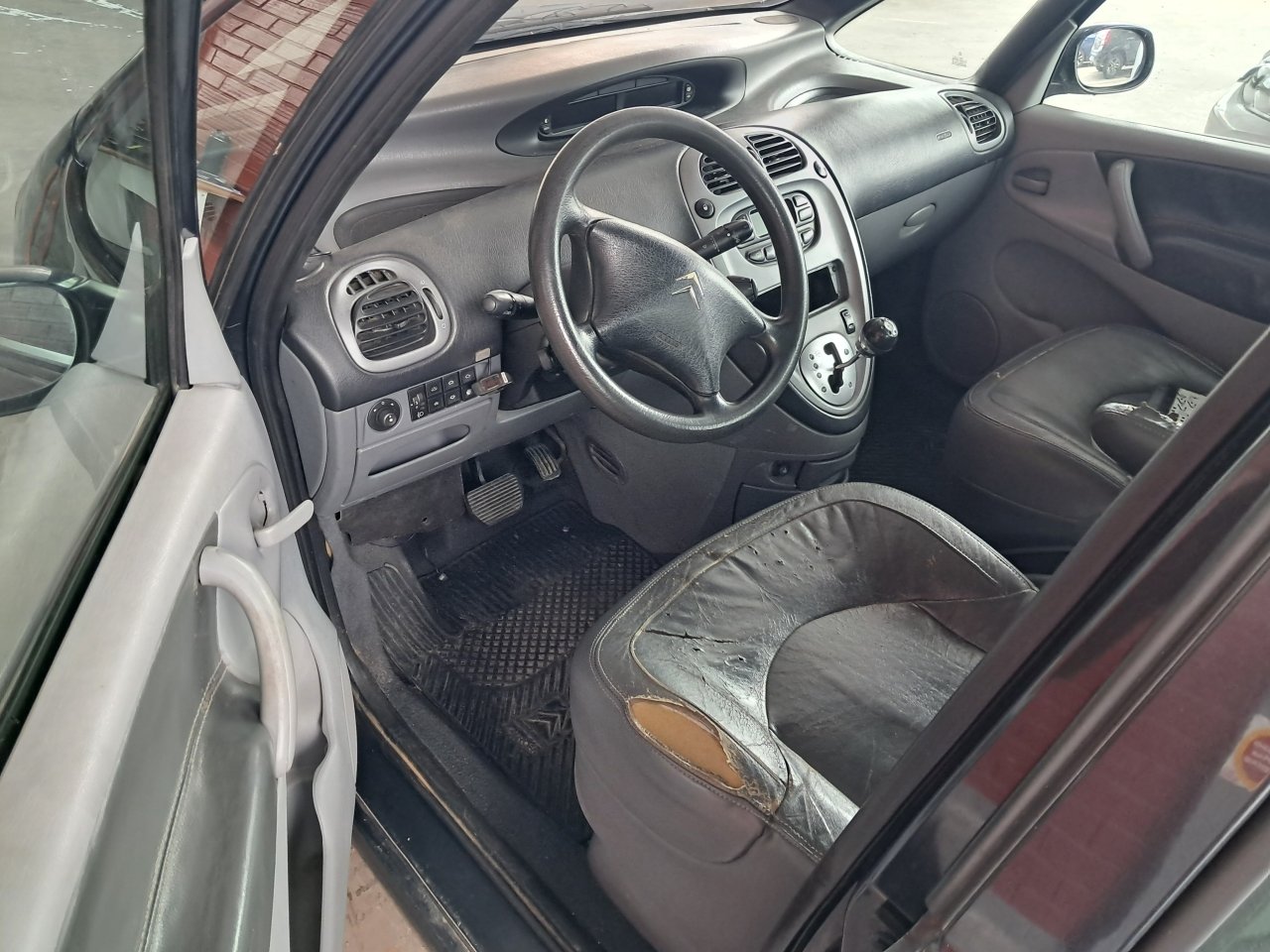 Foto 27 de 42: CITROËN XSARA PICASSO 2.0 EXCLUSIVE 16V GASOLINA 4P AUTOMÁTICO 2007/2007