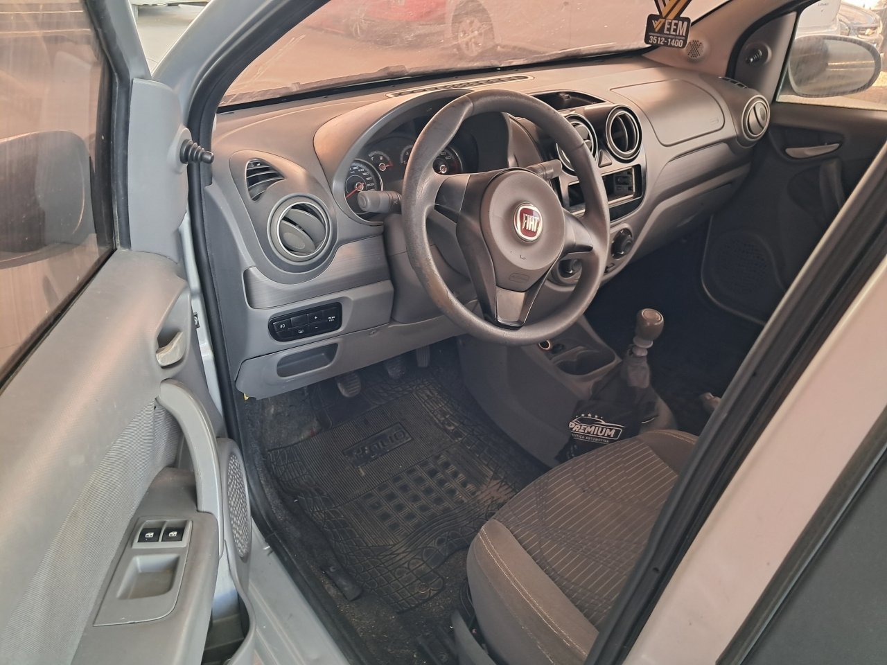 Foto 22 de 60: FIAT PALIO 1.0 MPI ATTRACTIVE 8V FLEX 4P MANUAL 2013/2014