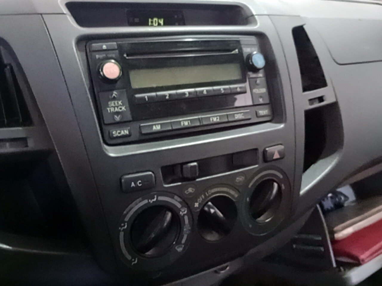 Foto 15 de 16: TOYOTA HILUX 2.5 STD 4X4 CD 16V TURBO DIESEL 4P MANUAL 2009/2009