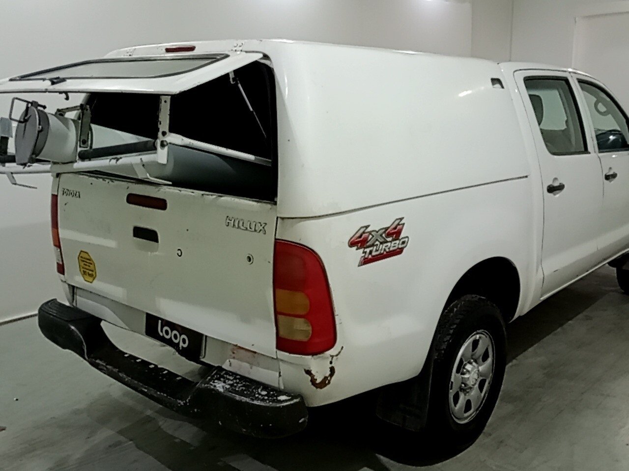Foto 3: TOYOTA HILUX 2.5 STD 4X4 CD 16V TURBO DIESEL 4P MANUAL 2009/2009