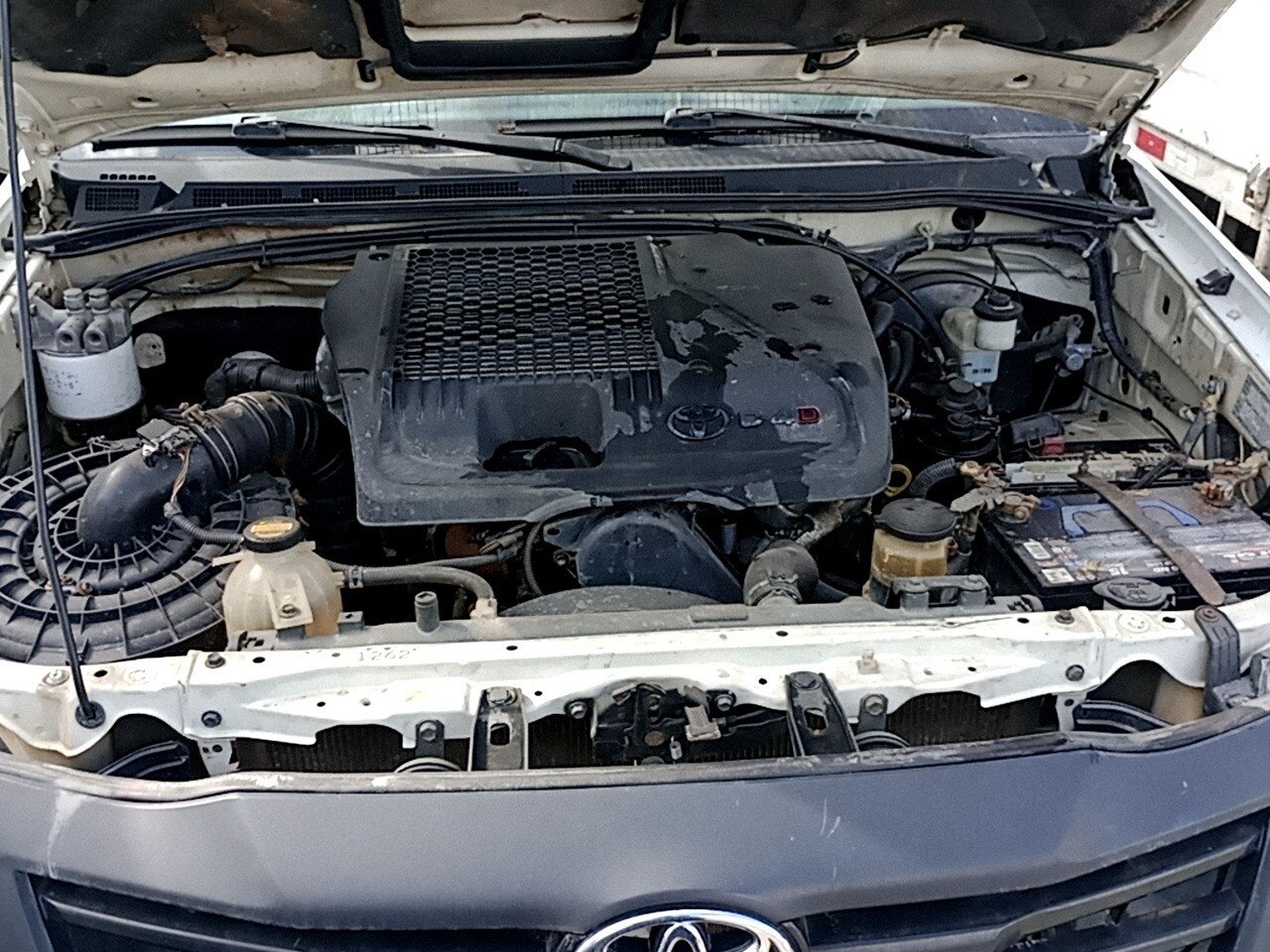 Foto 14 de 27: TOYOTA HILUX 3.0 SR 4X4 CD 16V TURBO INTERCOOLER DIESEL 4P MANUAL 2013/2013