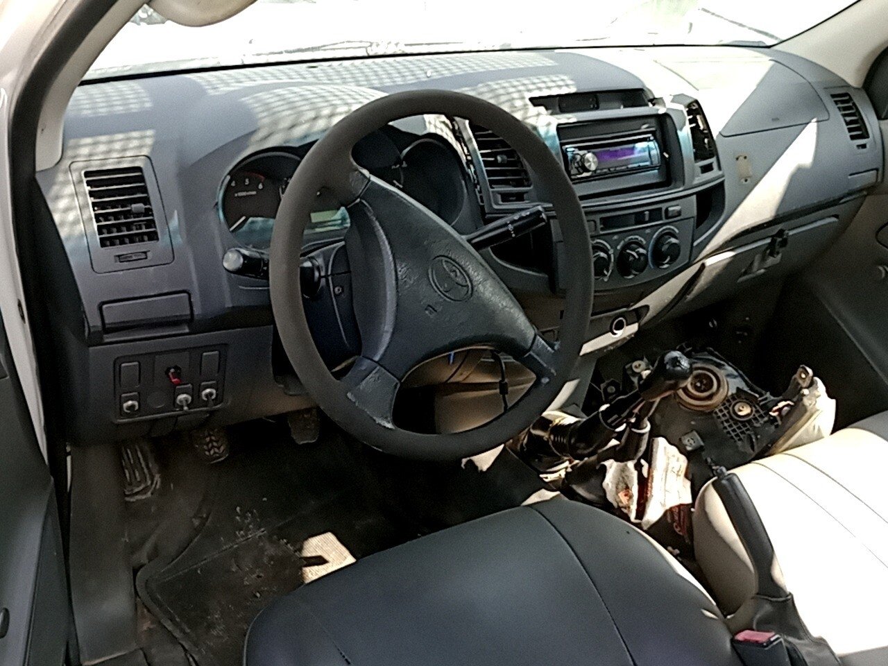 Foto 10 de 27: TOYOTA HILUX 3.0 SR 4X4 CD 16V TURBO INTERCOOLER DIESEL 4P MANUAL 2013/2013