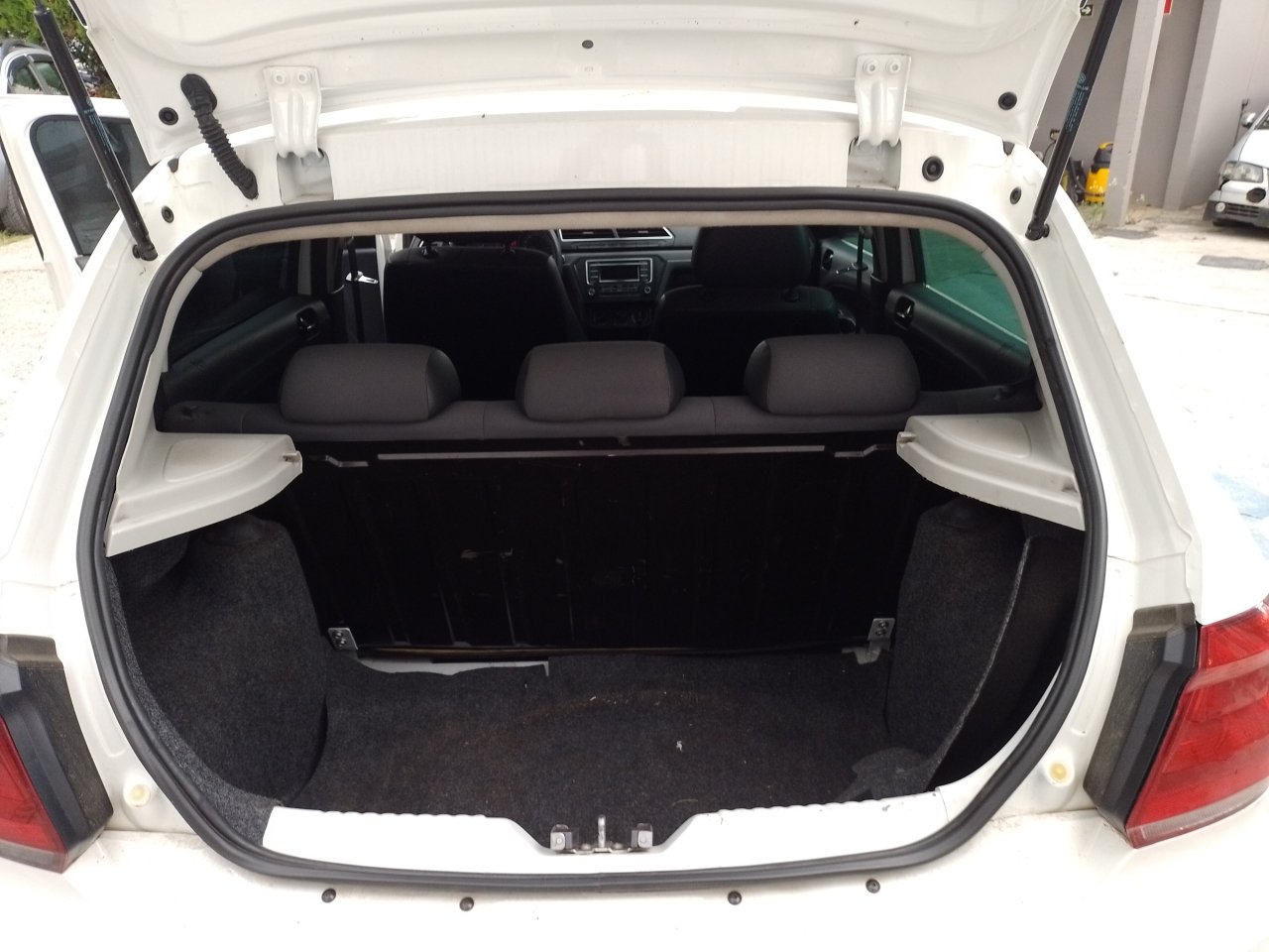 Foto 5: VOLKSWAGEN GOL 1.0 12V MPI TOTALFLEX 4P MANUAL 2019/2020