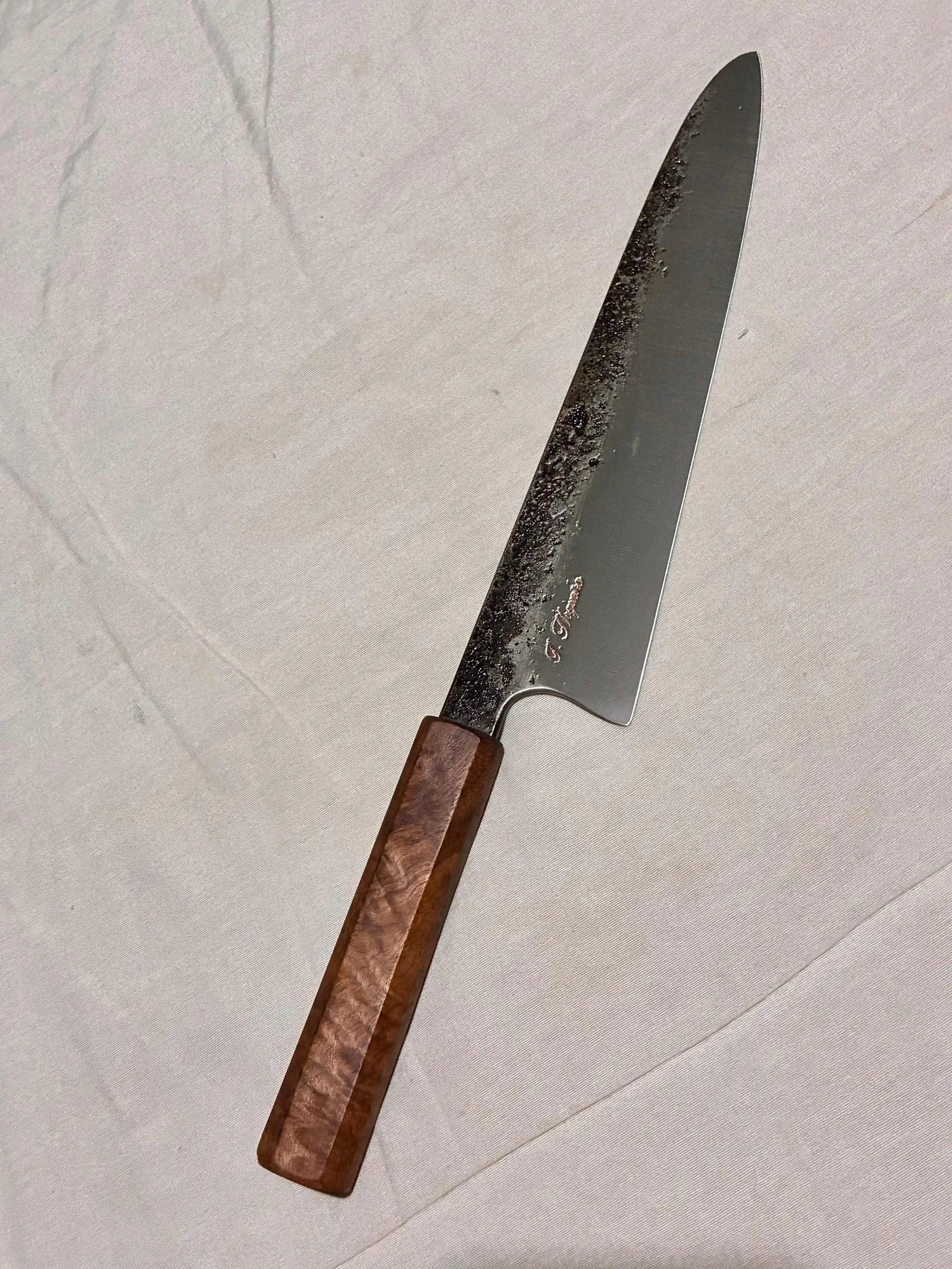 Faca gyuto forjada em aço 52100
